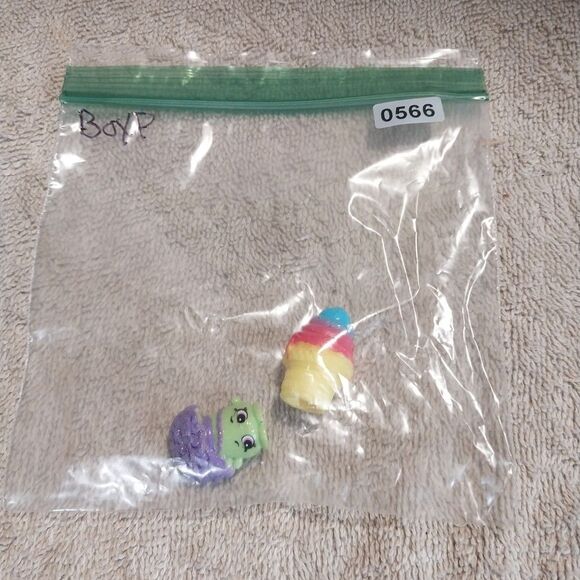 Shopkins 2 Loose Figure Rainbow Ice Cream Dream And Leafy Lulu Pencil Toppers - Picture 2 of 3